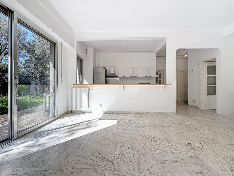 Appartement - 85 m² - 4 pièces