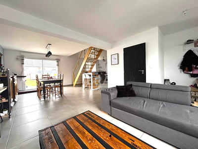 Maison - 95 m² - 5 pièces