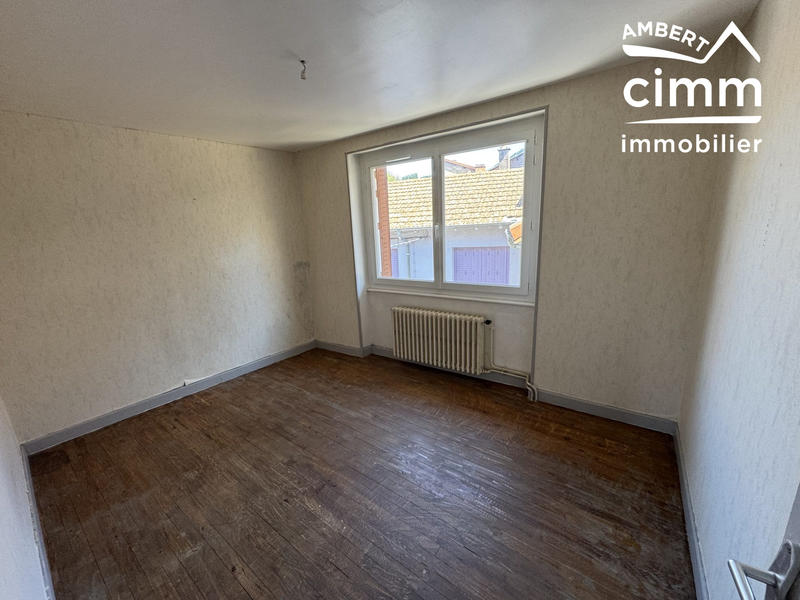 Maison - 180 m² - 12 pièces