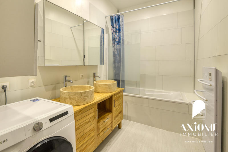 Appartement - 85 m² - 3 pièces