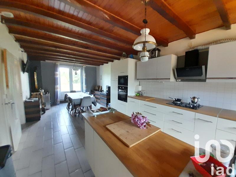 Maison - 202 m² - 7 pièces
