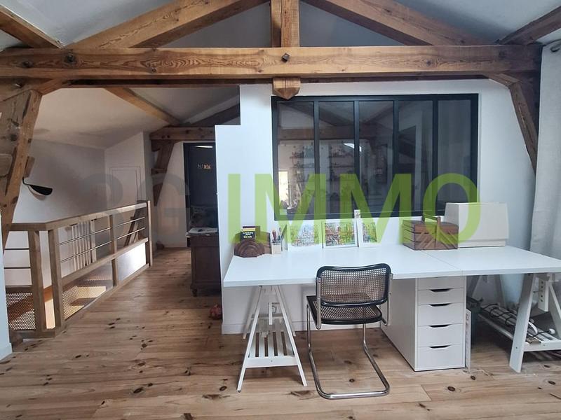 Grange - 212 m² - 6 pièces