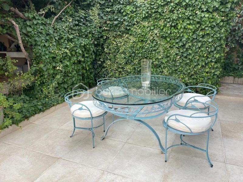 Villa - 203 m² - 7 pièces