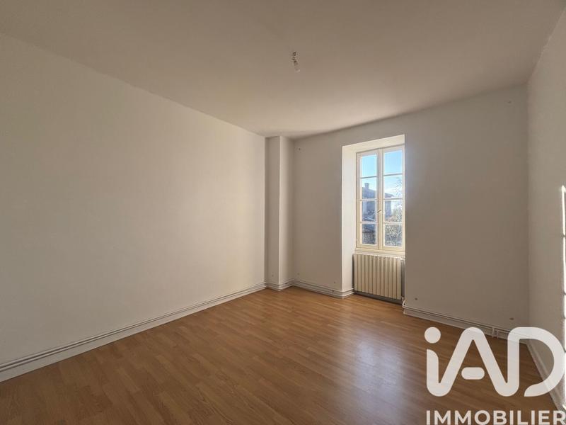 Maison - 185 m² - 9 pièces