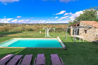 Mas - 195 m² - 5 pièces