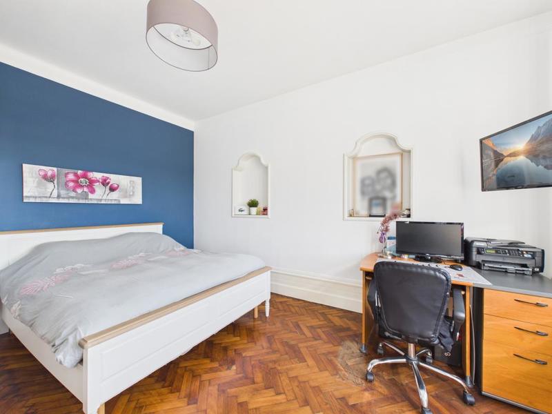 Demeure - 160 m² - 6 pièces