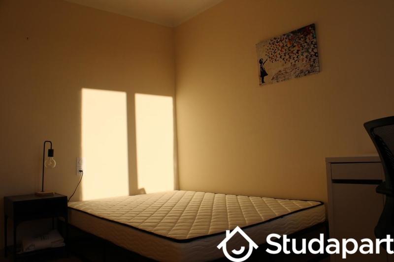 Chambre - 12 m² - 1 pièce