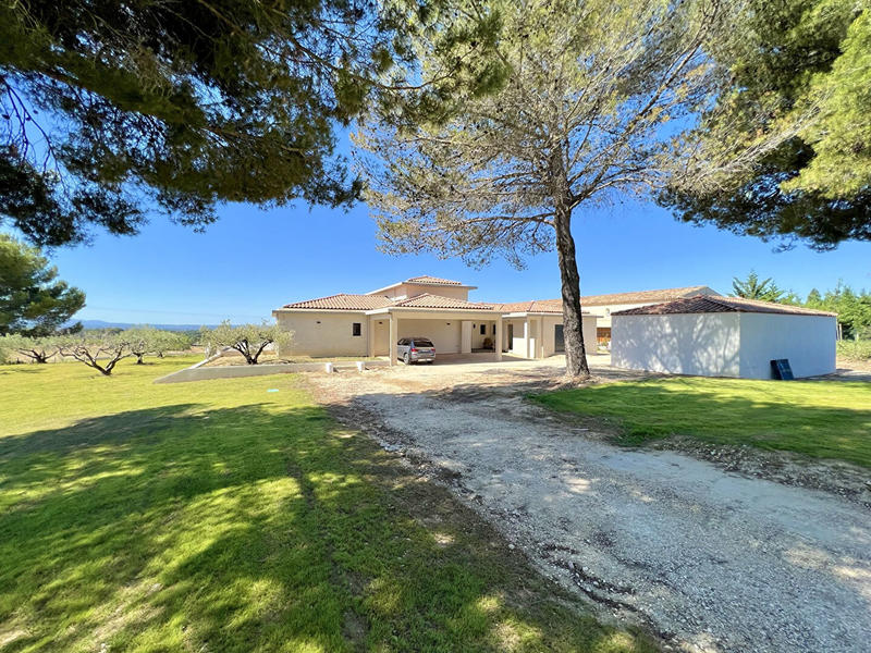 Maison - 500 m² - 6 pièces