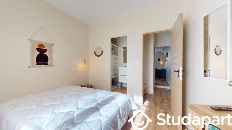 Chambre - 11 m² - 1 pièce