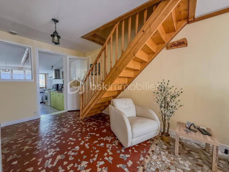 Maison - 90 m² - 5 pièces