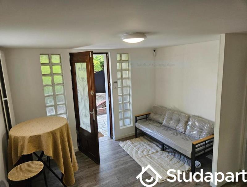 Chambre - 11 m² - 1 pièce