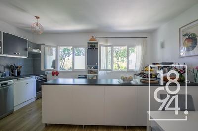 Appartement - 82 m² - 3 pièces