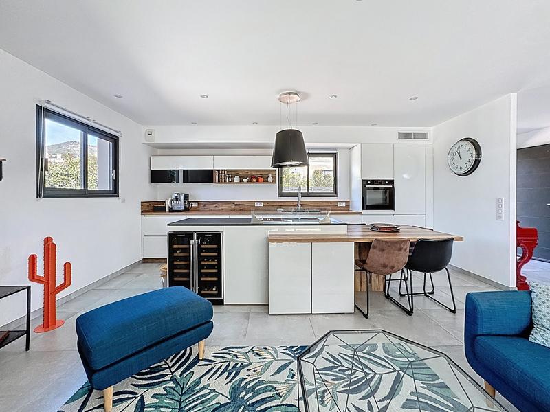 Villa - 99 m² - 4 pièces