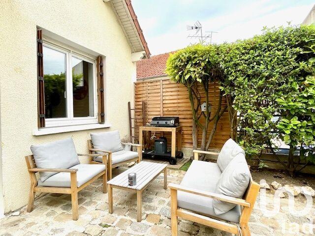 Maison - 93 m² - 4 pièces