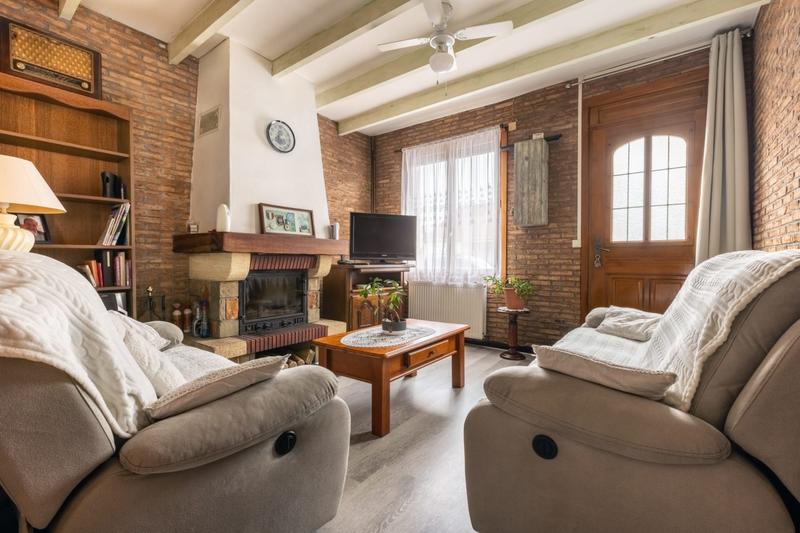 Maison - 90 m² - 5 pièces