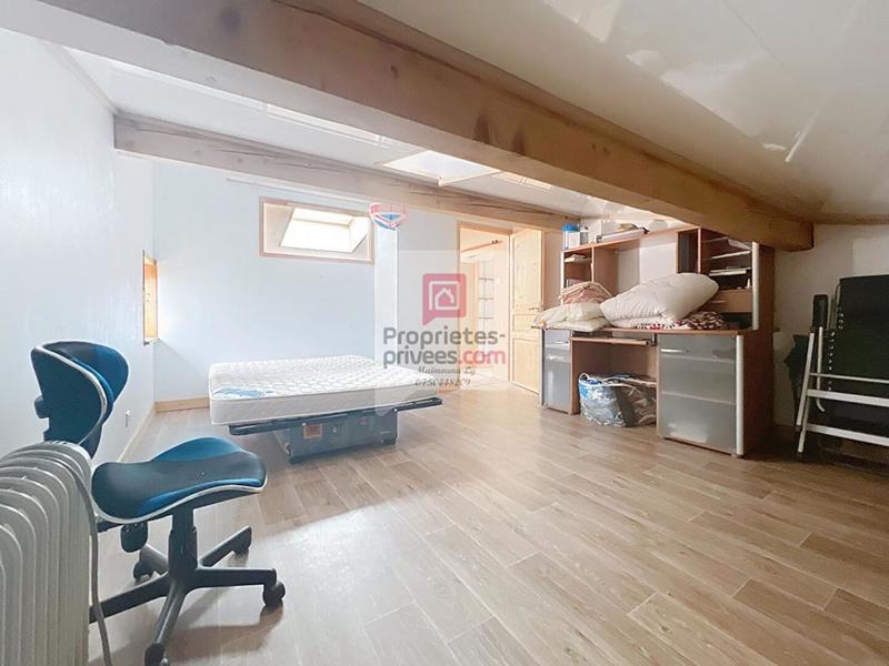 Maison - 227 m² - 9 pièces