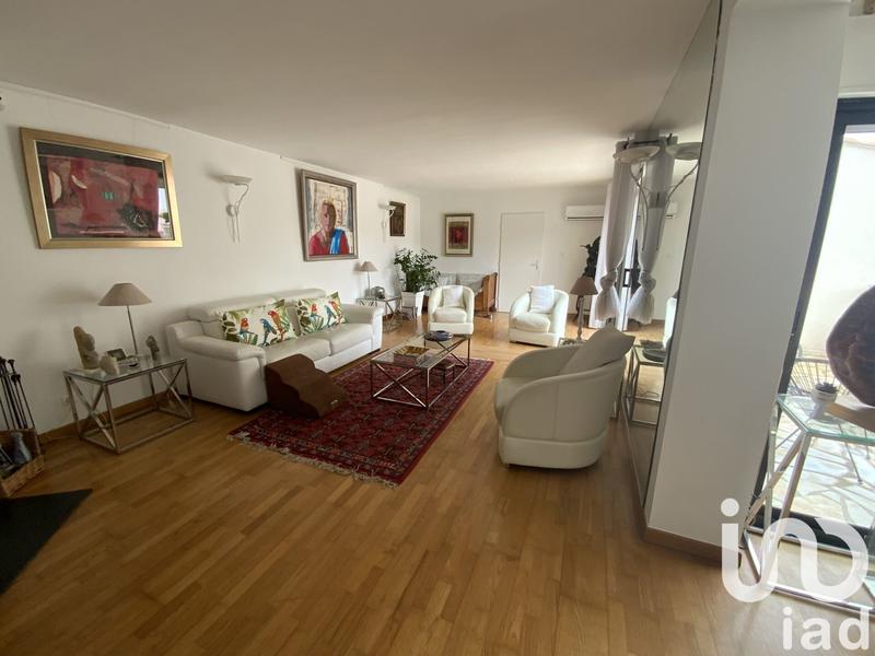 Maison - 230 m² - 8 pièces