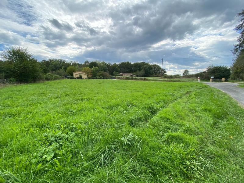 Terrain constructible - 2 170 m²