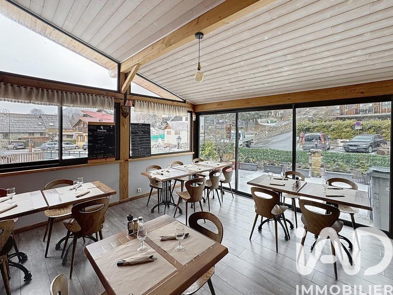 Châlet - 300 m² - 4 pièces