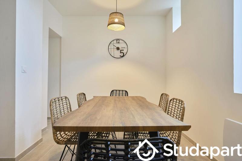 Chambre - 12 m² - 1 pièce