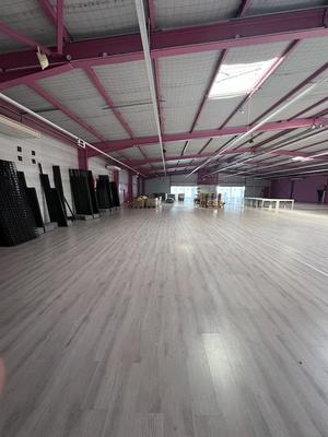 Local commercial - 964 m² - 5 pièces