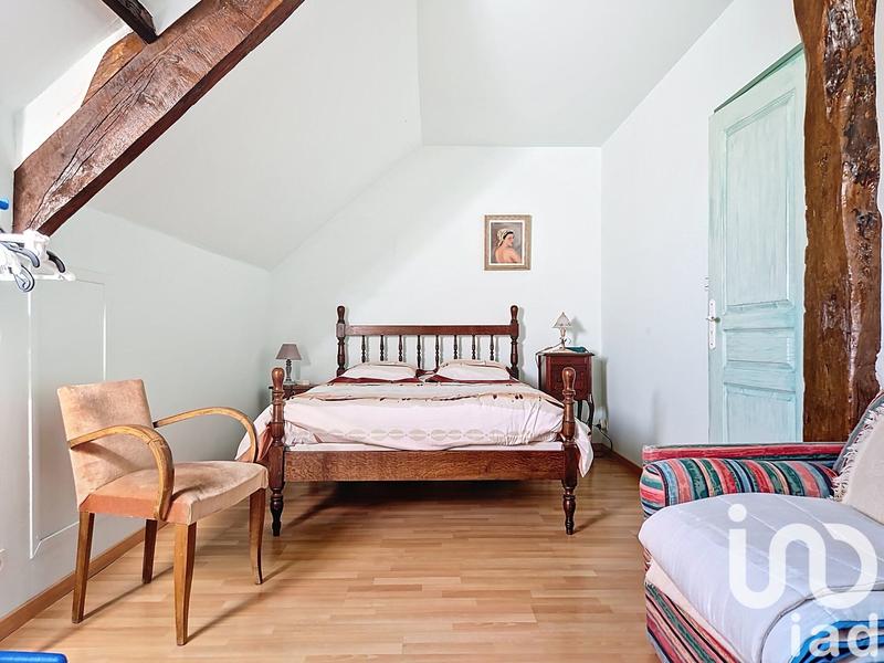 Maison - 214 m² - 7 pièces