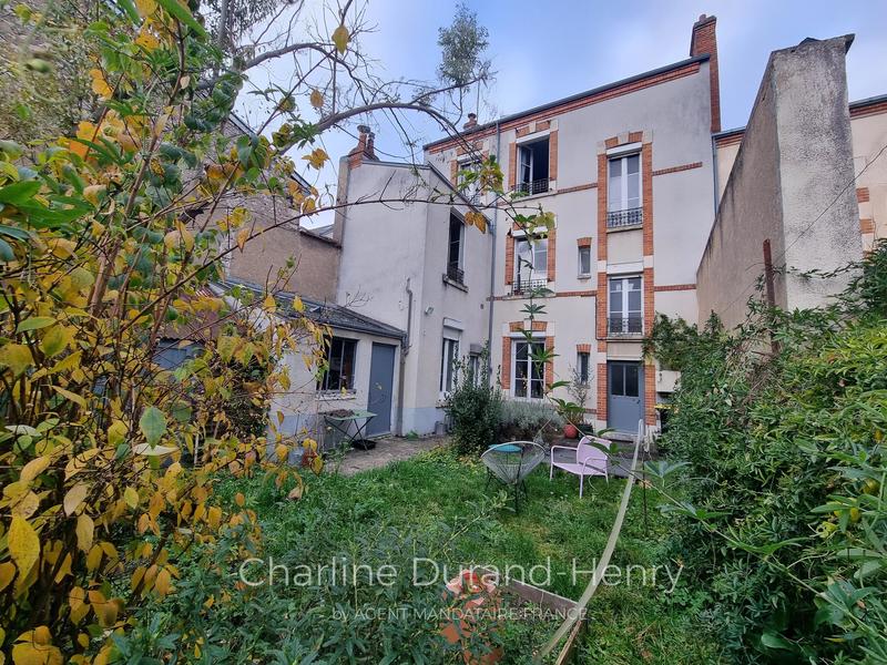 Duplex - 109 m² - 8 pièces