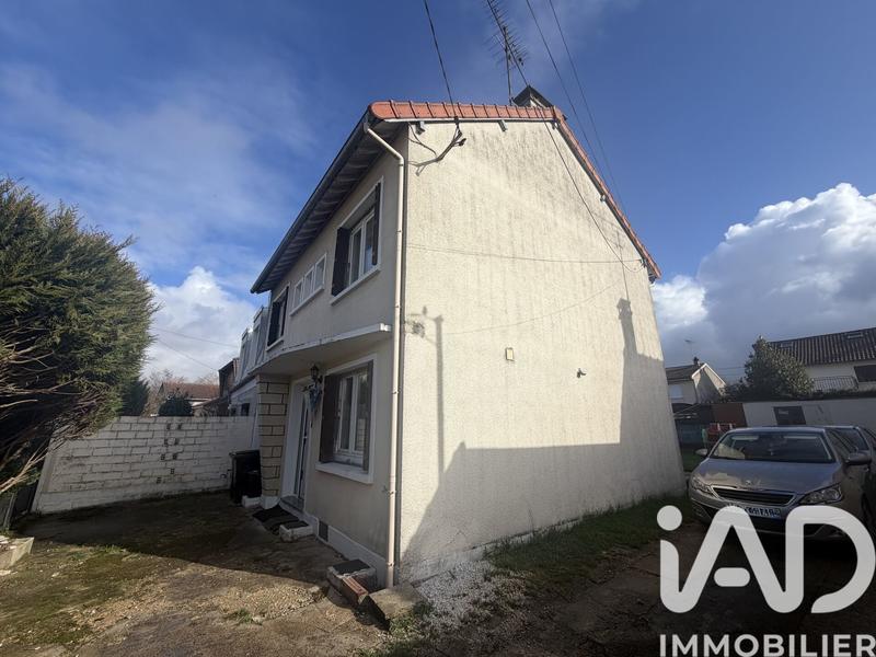 Maison - 95 m² - 5 pièces