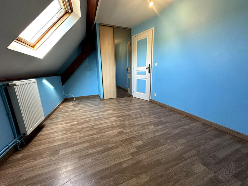 Maison - 202 m² - 8 pièces