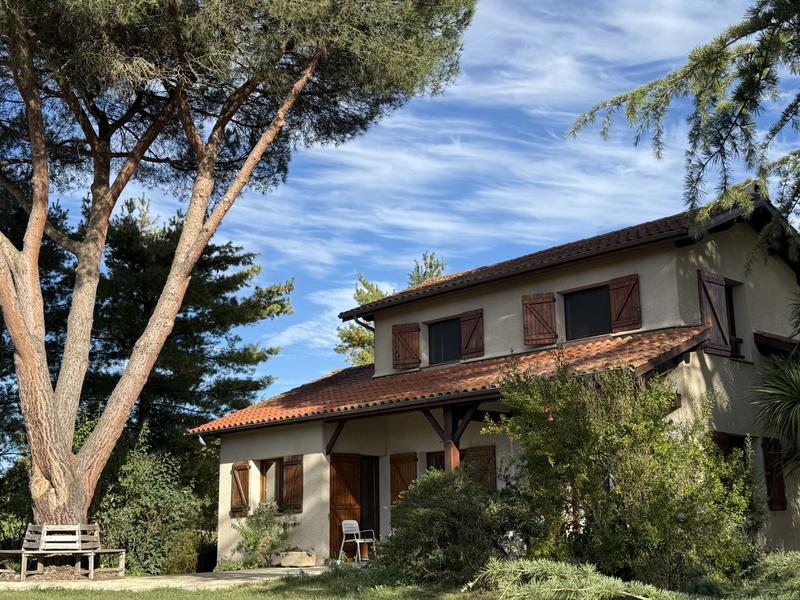 Maison - 147 m² - 6 pièces