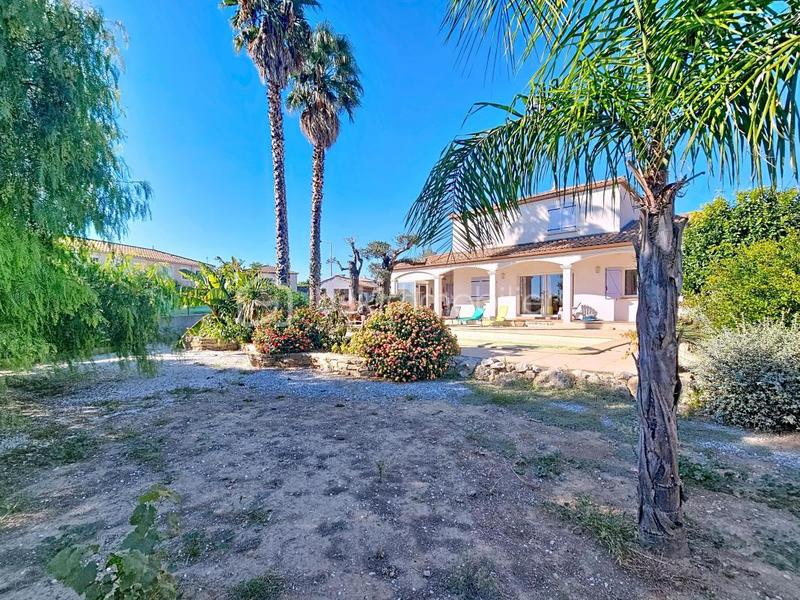 Maison traditionnelle - 154 m² - 6 pièces