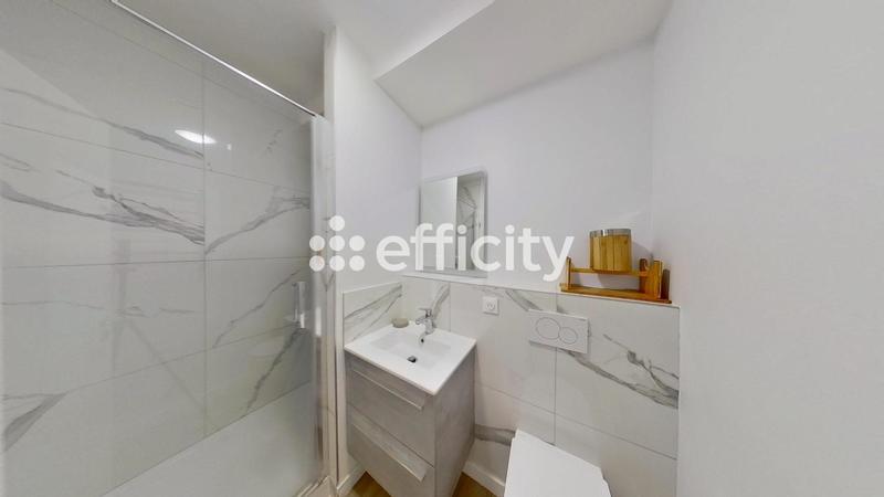 Chambre - 80 m² - 4 pièces