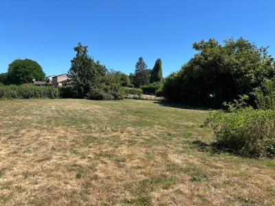 Terrain constructible - 750 m²