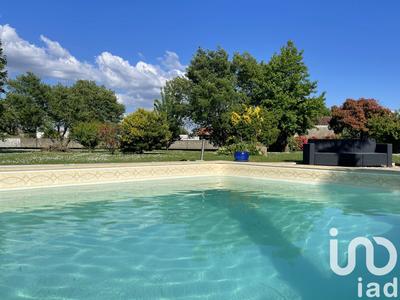 Maison - 219 m² - 8 pièces