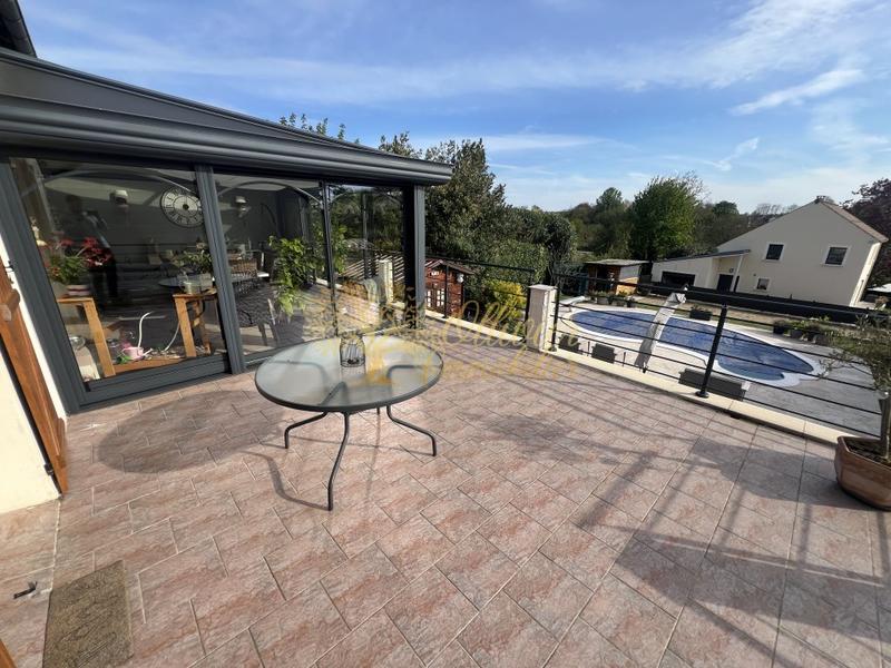 Pavillon - 140 m² - 5 pièces