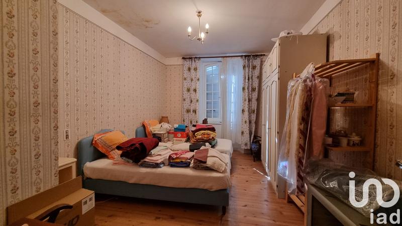 Maison de village - 250 m² - 8 pièces