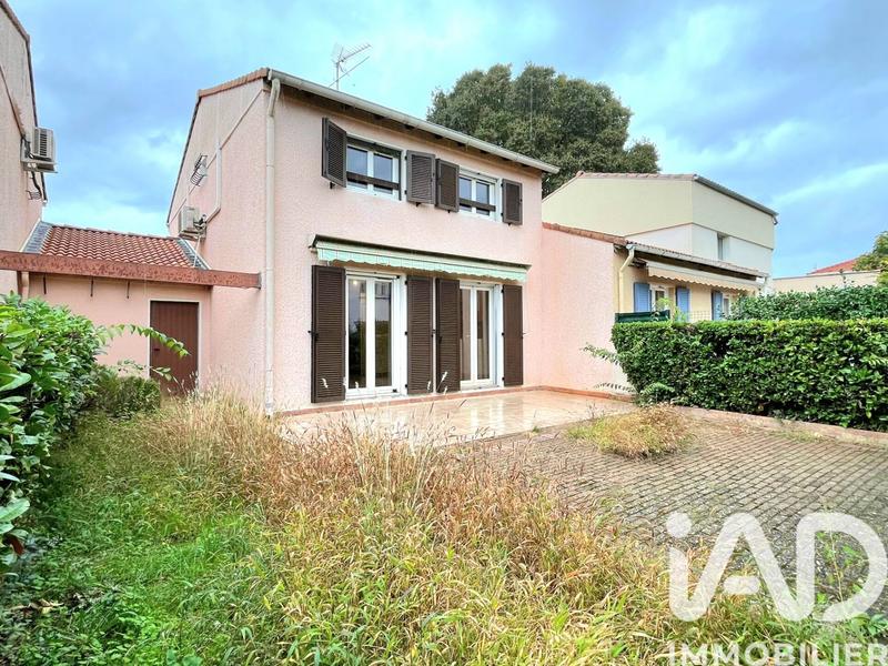 Maison - 99 m² - 5 pièces