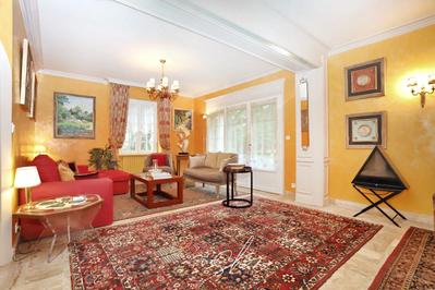 Maison - 380 m² - 14 pièces