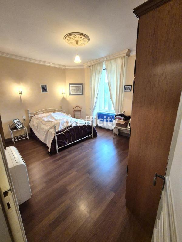 Maison - 345 m² - 14 pièces