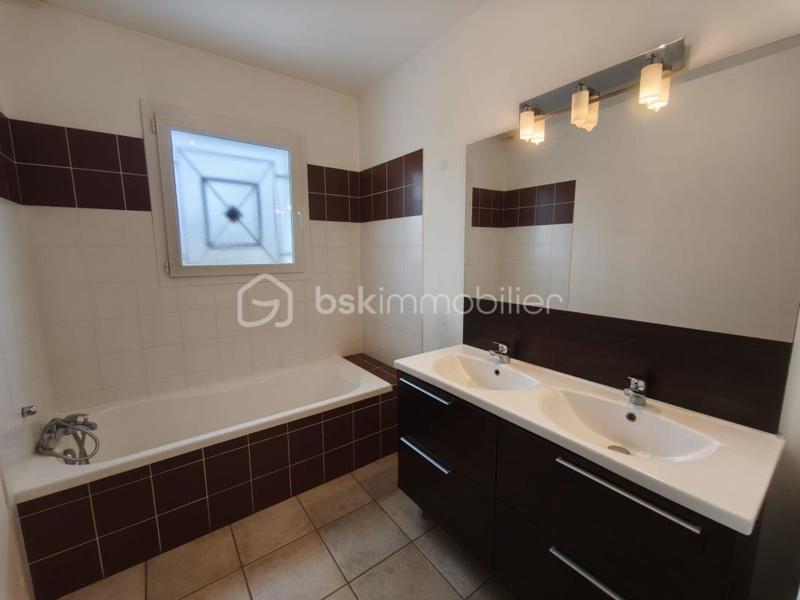 Maison - 98 m² - 5 pièces