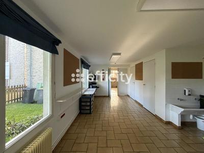 Bureau - 62 m² - 1 pièce