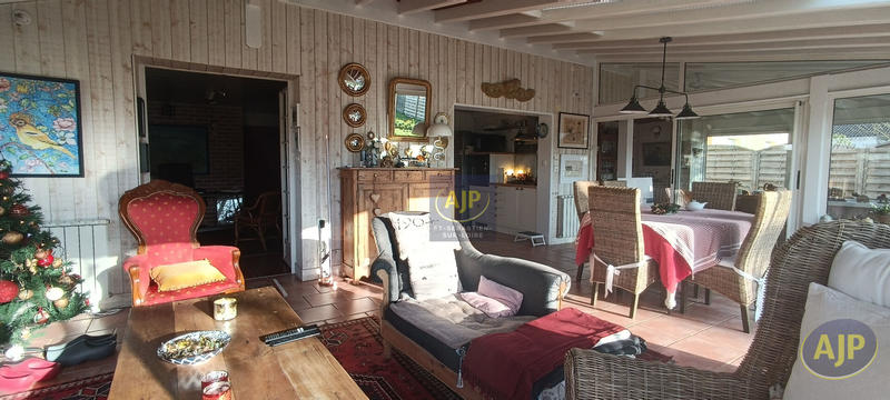 Maison - 193 m² - 8 pièces