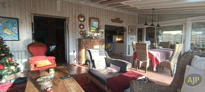 Maison - 193 m² - 8 pièces