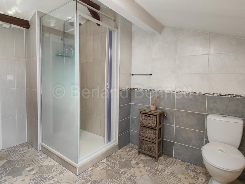 Maison en pierre - 211 m² - 9 pièces