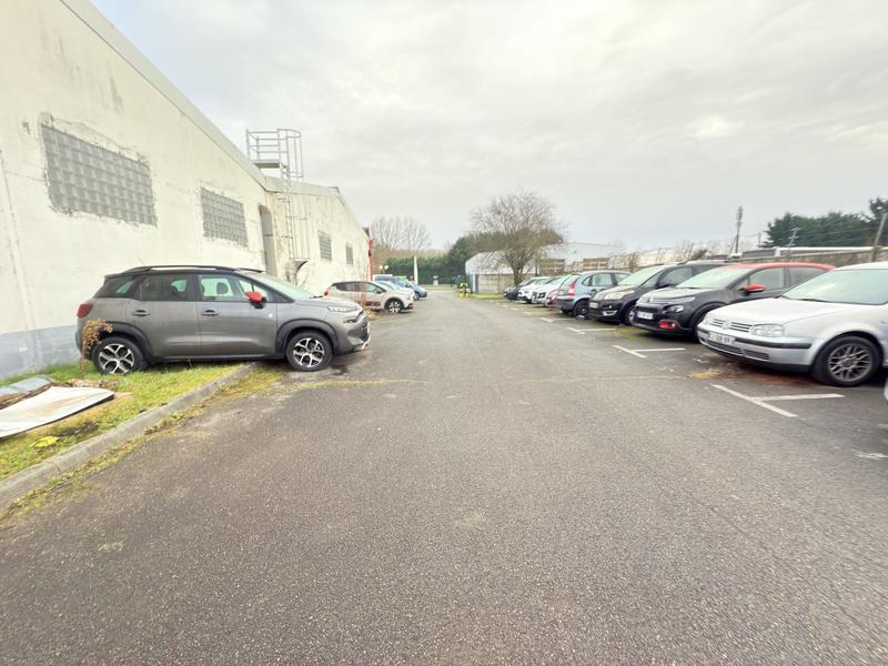 Local commercial - 2 654 m² - 10 pièces