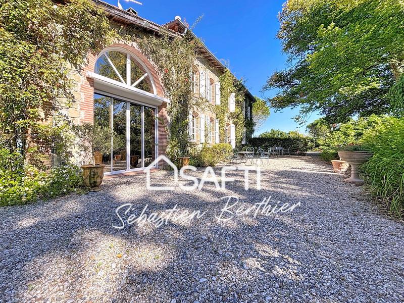 Maison de maîtres - 312 m² - 8 pièces