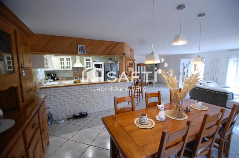 Maison - 285 m² - 6 pièces