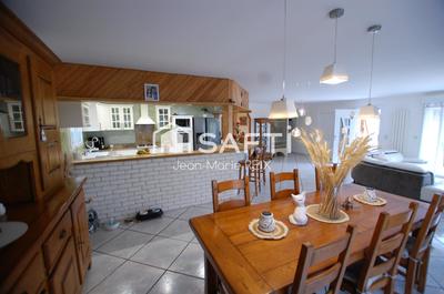 Maison - 285 m² - 6 pièces