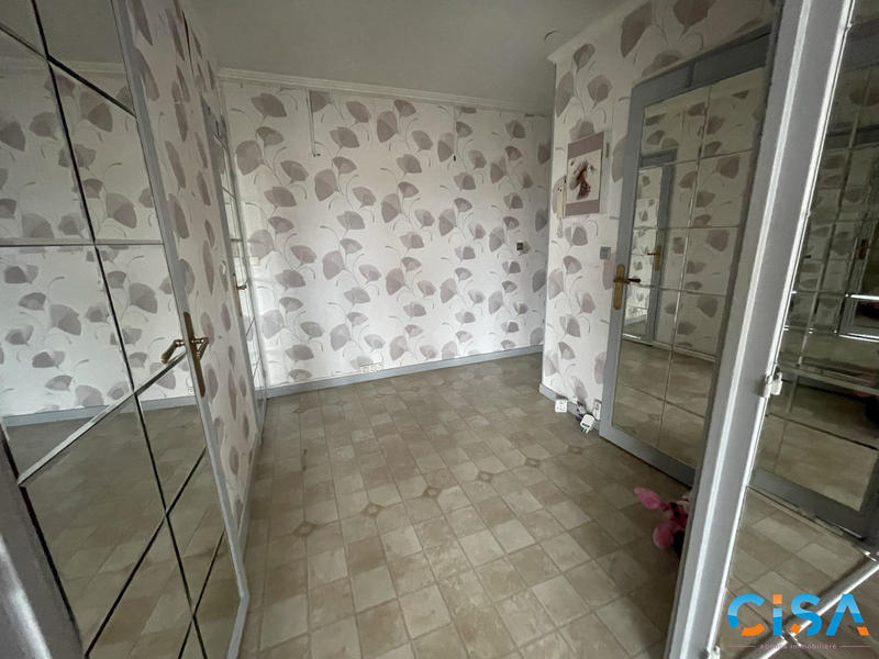 Appartement - 80 m² - 4 pièces