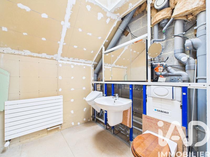 Maison - 230 m² - 8 pièces